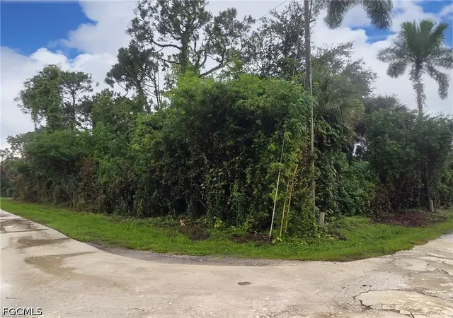 Photo 2 of Land for sale at 523 San Jose St, North Fort Myers, FL 33903 | MLS# 2026038320 | Listing updated on 2026-09-11
