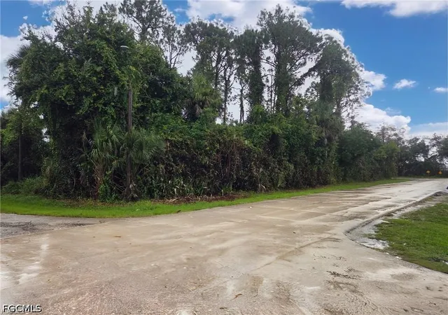 Photo 1 of Land for sale at 520 Santa Cruz St, North Fort Myers, FL 33903 | MLS# 2026038321 | Listing updated on 2026-09-11