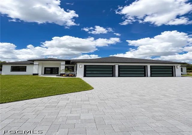 Photo 2 of Multi family home for sale at 2924 Wallace Ave S #2926, Lehigh Acres, FL 33973 | MLS# 2026038325 | Listing updated on 2026-09-11