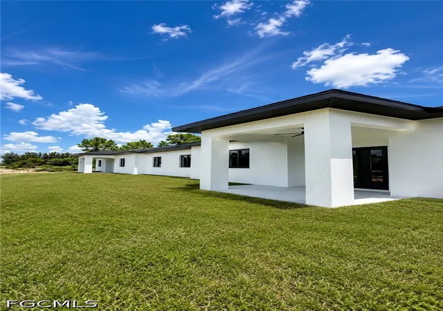 Listing Photo 2 - Condo for sale in building located at 2924 Wallace Ave S, Lehigh Acres, FL 33973 - Unit #2926