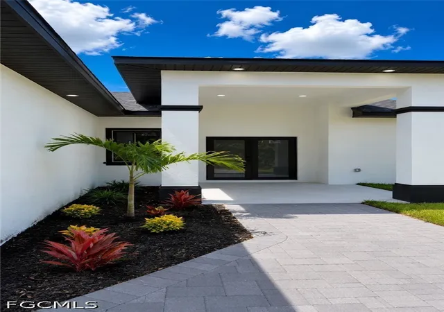 Listing Photo 3 - Condo for sale in building located at 2924 Wallace Ave S, Lehigh Acres, FL 33973 - Unit #2926