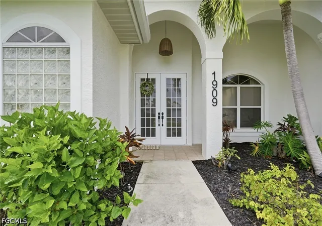 Photo 2 of Single family home for sale at 1909 Sw 29th Terrace, Cape Coral, FL 33914 | MLS# 2026038337 | Listing updated on 2026-09-11