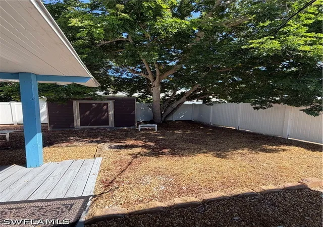 Listing Photo 2 - Condo for sale in building located at 1781 Smugglers Cvs, Naples, FL 34112 - Unit #