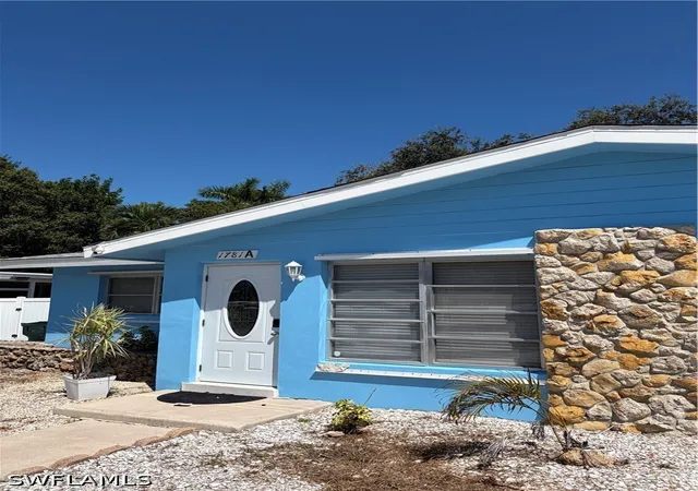 Listing Photo 3 - Condo for sale in building located at 1781 Smugglers Cvs, Naples, FL 34112