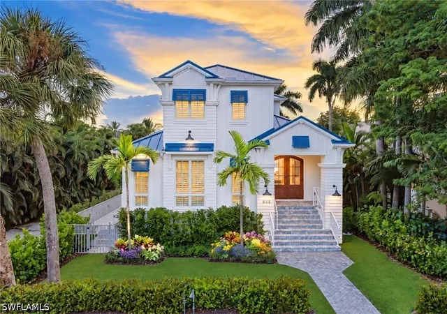 Photo 1 of Single family home for sale at 844 8th Street S, Naples, FL 34102 | MLS# 226032568 | Listing updated on 2026-09-14
