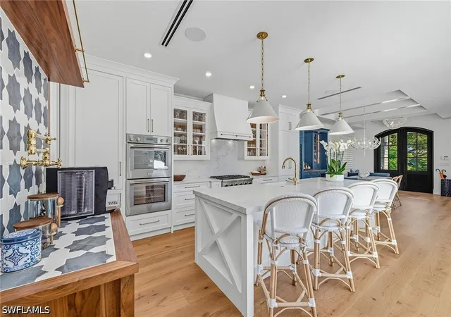 Photo 3 of Single family home for sale at 844 8th Street S, Naples, FL 34102 | MLS# 226032568 | Listing updated on 2026-09-14