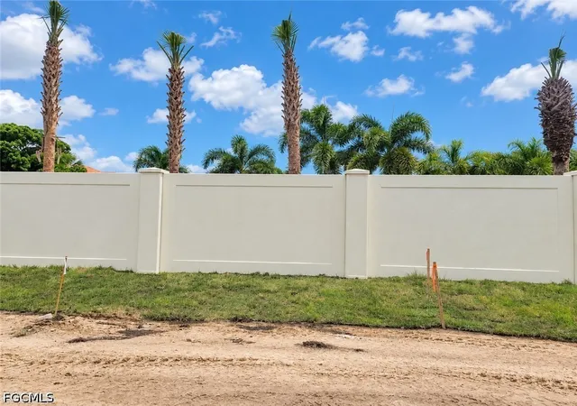 Photo 4 of Townhouse for sale at 9032 Summercrest Blvd, Estero, FL 33928 | MLS# 2026038404 | Listing updated on 2026-09-14