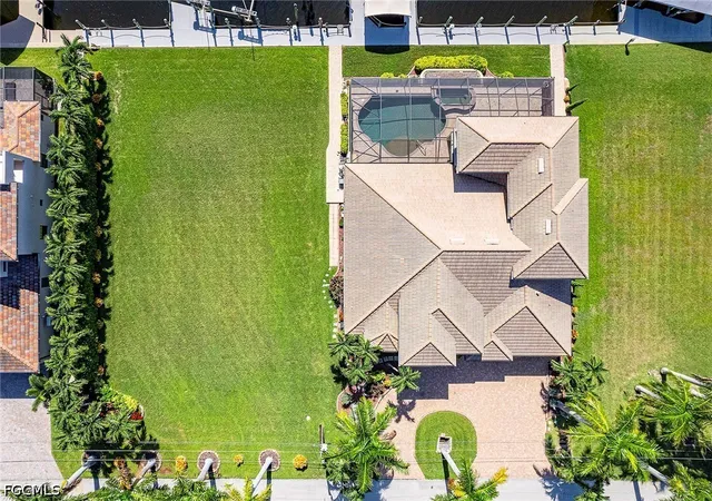 Photo 3 of Single family home for sale at 5055 Sorrento Ct, Cape Coral, FL 33904 | MLS# 2026038432 | Listing updated on 2026-09-16