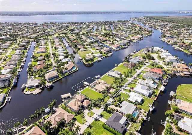 Photo 4 of Single family home for sale at 5055 Sorrento Ct, Cape Coral, FL 33904 | MLS# 2026038432 | Listing updated on 2026-09-16