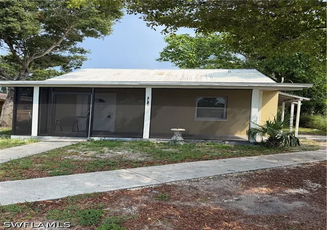Photo 3 of Single family home for sale at 3131 Market St, Fort Myers, FL 33916 | MLS# 226032353 | Listing updated on 2026-09-12