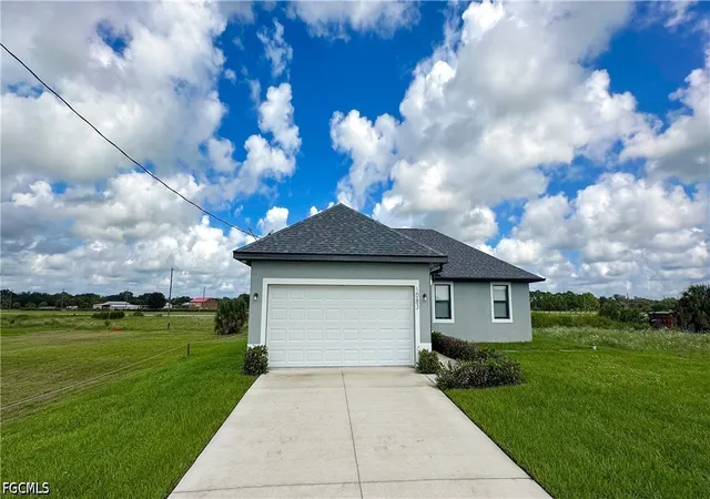 Photo 1 of Single family home for sale at 1083 Calico St, Labelle, FL 33935 | MLS# 2026038463 | Listing updated on 2026-09-11