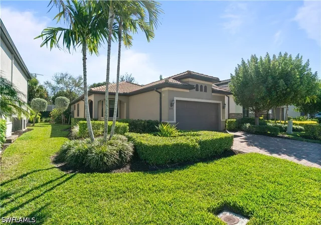 Photo 3 of Single family home for sale at 7202 Wilton Dr, Naples, FL 34109 | MLS# 226032798 | Listing updated on 2026-09-12