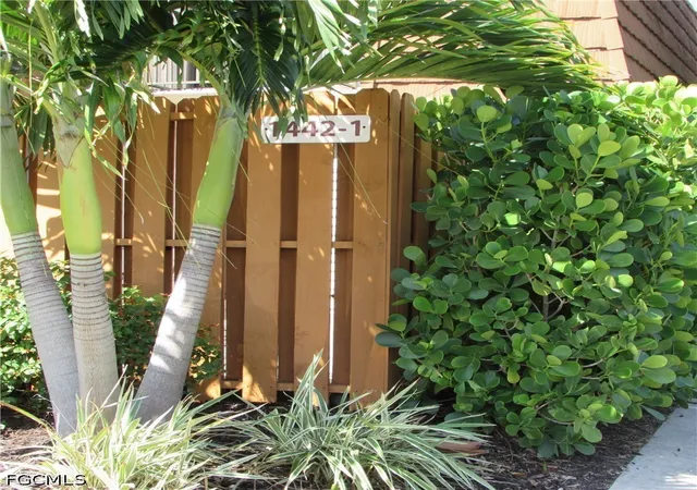 Photo 1 of Townhouse for sale at 1442 Park Shore Cir #1, Fort Myers, FL 33901 | MLS# 2026038468 | Listing updated on 2026-09-14