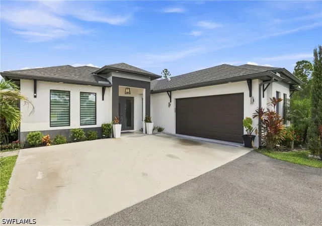 Photo 3 of Single family home for sale at 2885 41st Avenue Ne, Naples, FL 34120 | MLS# 226032598 | Listing updated on 2026-09-13