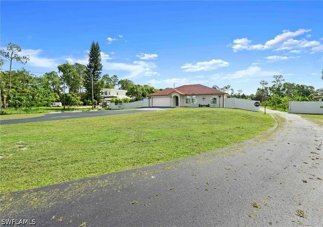 Photo 3 of Single family home for sale at 2070 39th Street SW, Naples, FL 34117 | MLS# 226032884 | Listing updated on 2026-09-11