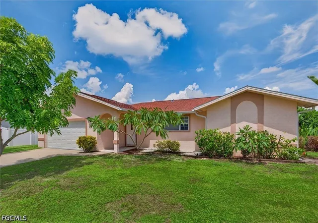 Photo 2 of Single family home for sale at 305 Se 27th Terrace, Cape Coral, FL 33904 | MLS# 2026038507 | Listing updated on 2026-10-18
