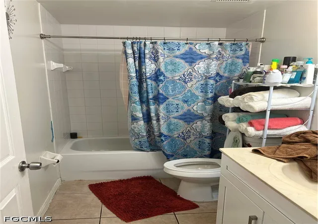 Listing Photo 4 - Condo for sale in building located at 4628/4630 26th St SW, LEHIGH ACRES, FL 33973