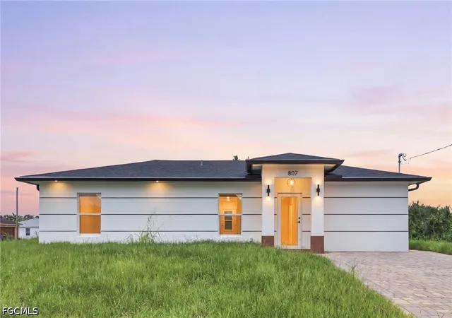 Photo 1 of Single family home for sale at 807 Casper Yost St E, Lehigh Acres, FL 33974 | MLS# 2026038534 | Listing updated on 2026-09-13
