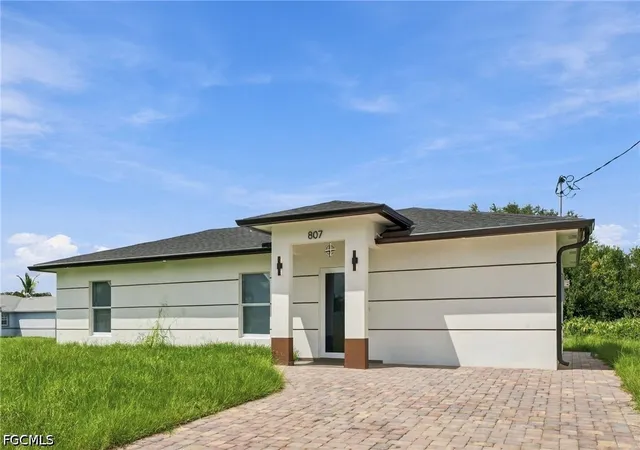 Photo 3 of Single family home for sale at 807 Casper Yost St E, Lehigh Acres, FL 33974 | MLS# 2026038534 | Listing updated on 2026-09-13