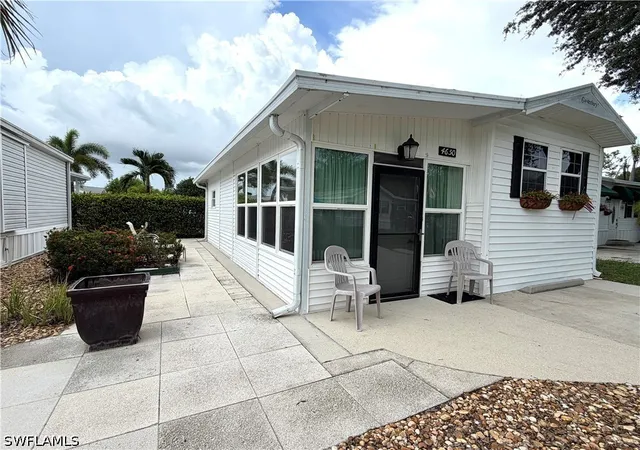 Photo 2 of Manufactured home for sale at 4650 Jefferson Davis Blvd W, Estero, FL 33928 | MLS# 226032946 | Listing updated on 2026-09-13