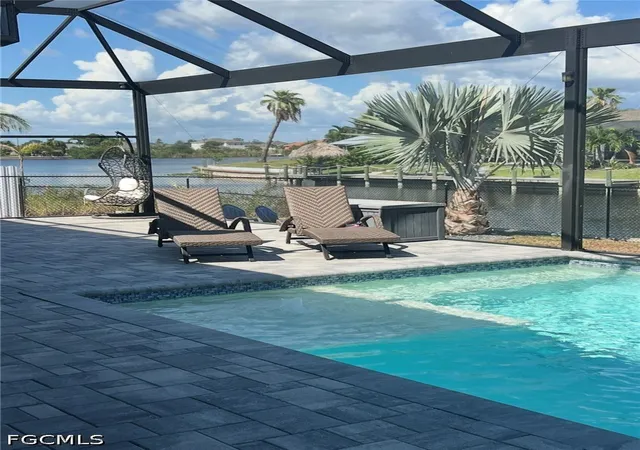 Photo 3 of Single family home for sale at 333 Sw 31st Avenue, Cape Coral, FL 33991 | MLS# 2026038550 | Listing updated on 2026-09-13