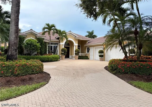 Photo 1 of Sale Pending at 2633 Finchley Ln St, Naples, FL 34105 | MLS# 226032379 | Listing updated on 2026-09-13