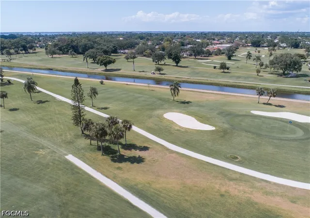 Photo 39 of Townhouse for sale at 5586 Pendlewood Ln, Fort Myers, FL 33919 | MLS# 2026038562 | Listing updated on 2026-09-16