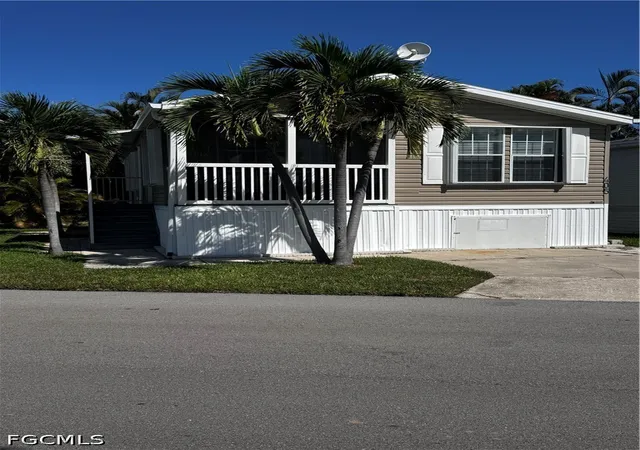 Photo 2 of Manufactured home for sale at 19681 Summerlin Rd #405, Fort Myers, FL 33908 | MLS# 2026038564 | Listing updated on 2026-09-14