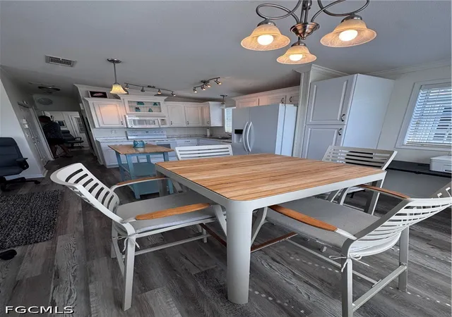 Photo 3 of Manufactured home for sale at 19681 Summerlin Rd #405, Fort Myers, FL 33908 | MLS# 2026038564 | Listing updated on 2026-09-14