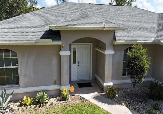 Photo 2 of Single family home for sale at 1025 Iris St E, Lehigh Acres, FL 33974 | MLS# 2026038568 | Listing updated on 2026-09-15