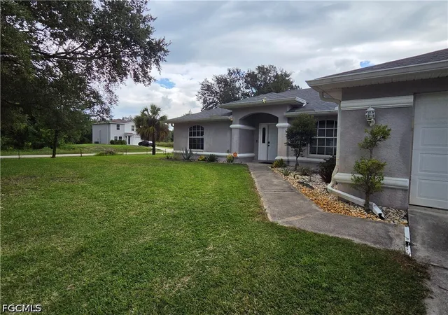 Photo 3 of Single family home for sale at 1025 Iris St E, Lehigh Acres, FL 33974 | MLS# 2026038568 | Listing updated on 2026-09-15