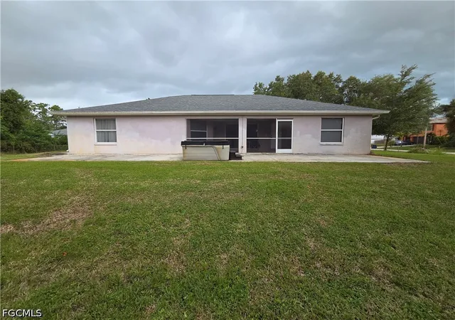 Photo 4 of Single family home for sale at 1025 Iris St E, Lehigh Acres, FL 33974 | MLS# 2026038568 | Listing updated on 2026-09-15