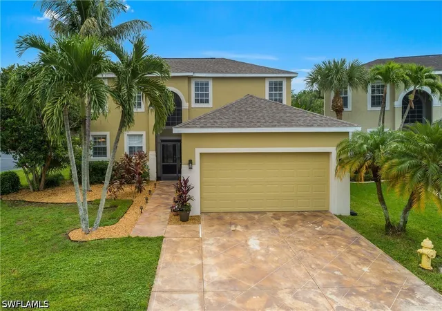 Photo 4 of Single family home for sale at 12835 Fox Holw Cir, Fort Myers, FL 33912 | MLS# 226032158 | Listing updated on 2026-09-13