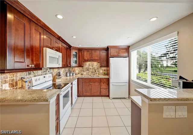 Listing Photo 4 - Condo for sale in building located at 416 Teryl Rd, Naples, FL 34112 - Unit #2363