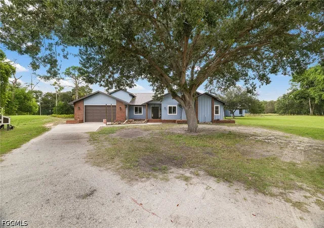 Photo 3 of Single family home for sale at 20401 Pearce St, North Fort Myers, FL 33917 | MLS# 2026038581 | Listing updated on 2026-09-15