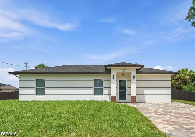 Photo 3 of Single family home for sale at 707 Sawyer St, Lehigh Acres, FL 33974 | MLS# 2026038586 | Listing updated on 2026-09-29