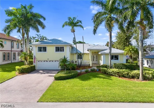 Photo 1 of Single family home for sale at 822 Cypress Lake Cir, Fort Myers, FL 33919 | MLS# 2026038589 | Listing updated on 2026-09-16