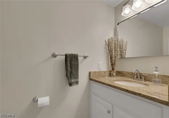 Photo 4 of Townhouse for sale at 4611 S Landings Dr, Fort Myers, FL 33919 | MLS# 2026038607 | Listing updated on 2026-09-15