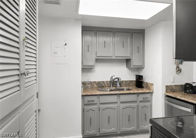 Photo 3 of Condo for sale at 180 Seaview Ct #1009, Marco Island, FL 34145 | MLS# 226033004 | Listing updated on 2026-09-14