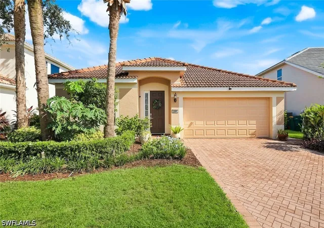Photo 2 of Single family home for sale at 2095 Sagebrush Cir, Naples, FL 34120 | MLS# 226032716 | Listing updated on 2026-10-03