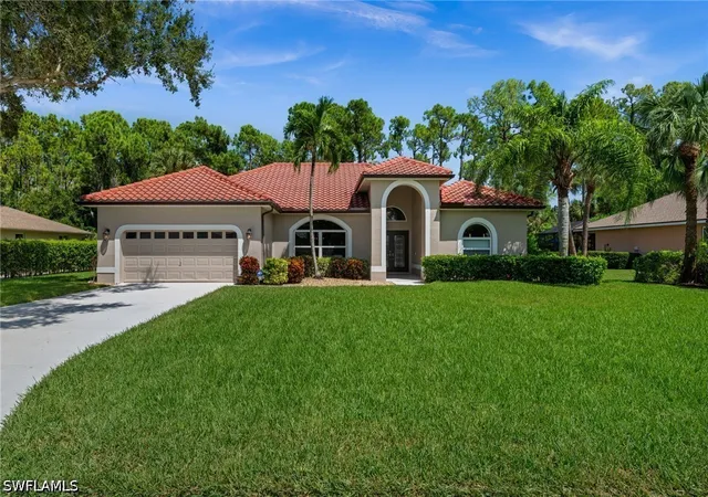 Photo 1 of Single family home for sale at 2127 Imperial Cir, Naples, FL 34110 | MLS# 226029922 | Listing updated on 2026-09-14