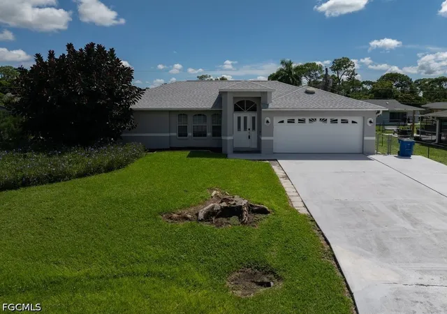 Photo 4 of Single family home for sale at 19005 Tampa Rd S, Fort Myers, FL 33967 | MLS# 2026038627 | Listing updated on 2026-09-15