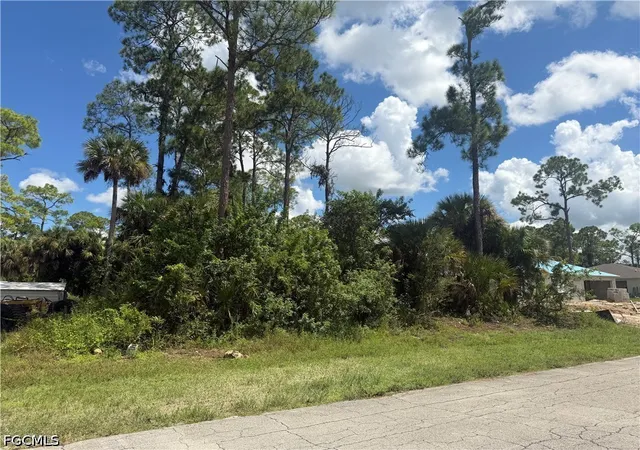 Photo 2 of Land for sale at 5018 N Rosebud Cir, Labelle, FL 33935 | MLS# 2026038640 | Listing updated on 2026-09-14