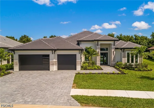 Photo 1 of Single family home for sale at 14318 Charthouse Cir, Naples, FL 34114 | MLS# 2026038644 | Listing updated on 2026-09-14
