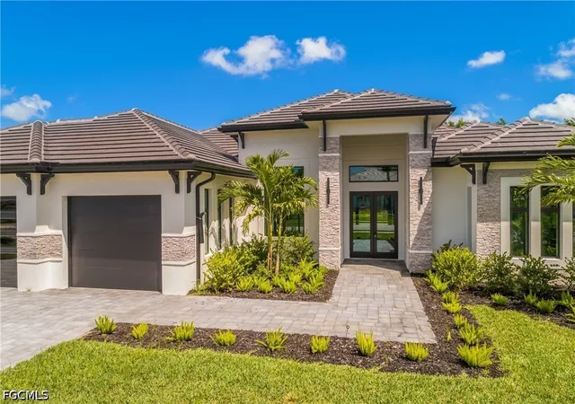 Photo 3 of Single family home for sale at 14318 Charthouse Cir, Naples, FL 34114 | MLS# 2026038644 | Listing updated on 2026-09-14