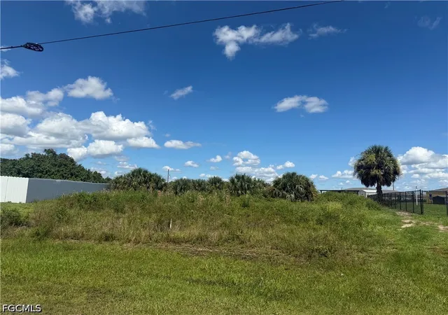 Photo 1 of Land for sale at 9006 Maywood Cir, Labelle, FL 33935 | MLS# 2026038654 | Listing updated on 2026-09-14