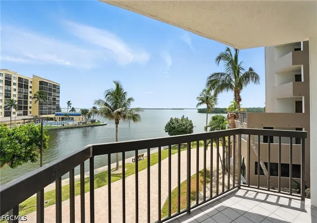 Photo 3 of Condo for sale at 4265 Bay Beach Ln #226, Fort Myers Beach, FL 33931 | MLS# 2026038677 | Listing updated on 2026-10-03