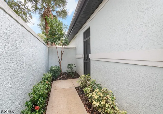 Photo 3 of Single family home for sale at 10663 Avila Cir, Fort Myers, FL 33913 | MLS# 2026038704 | Listing updated on 2026-09-15