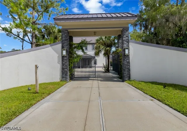 Photo 2 of Single family home for sale at 3585 33rd Avenue Ne, Naples, FL 34120 | MLS# 226031221 | Listing updated on 2026-09-14