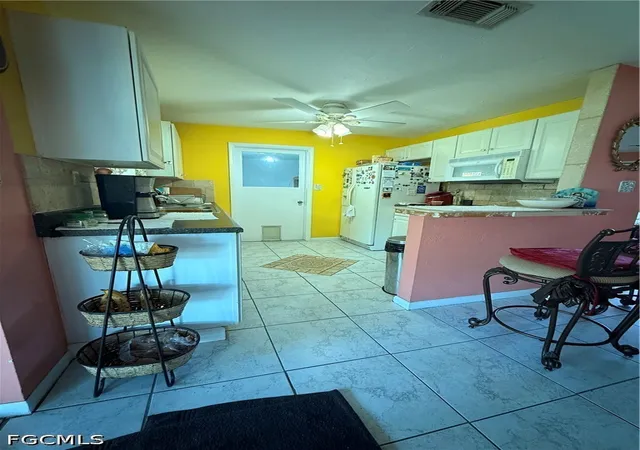Photo 4 of Sale Pending at 1379 Golf Dr, Fort Myers, FL 33919 | MLS# 2026038752 | Listing updated on 2026-10-02